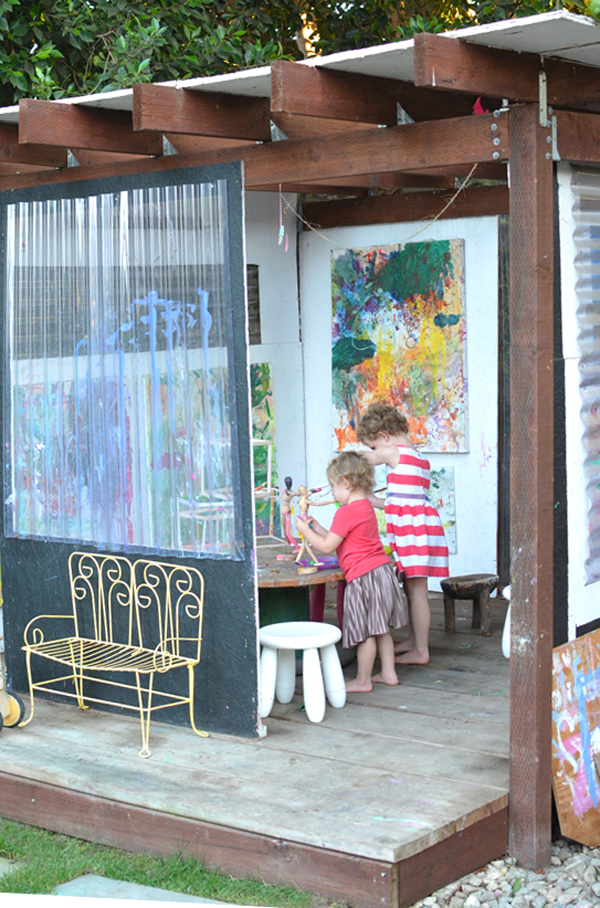 How to set up a successful backyard art studio for kids | TinkerLab.com