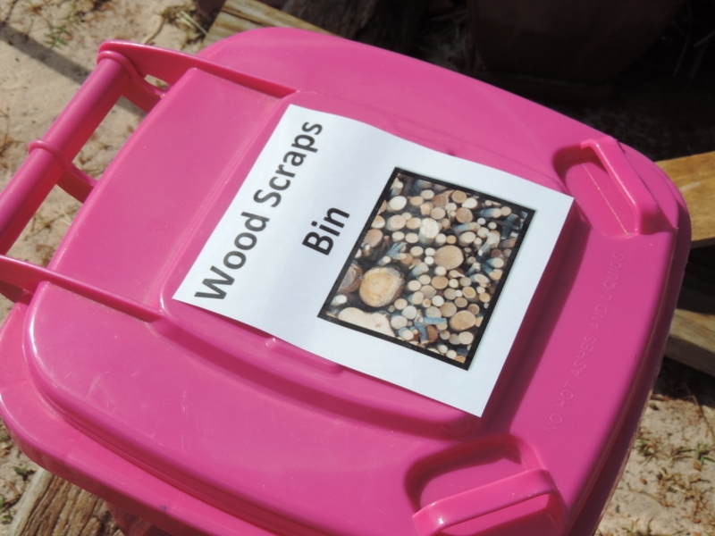 Keeping activities for toddler simple ensures early childhood educators, homeschool, parents, PreK teachers AND children will enjoy play and want to create & participate! Try some of the creative but easy tray and tub play ideas in this huge list!