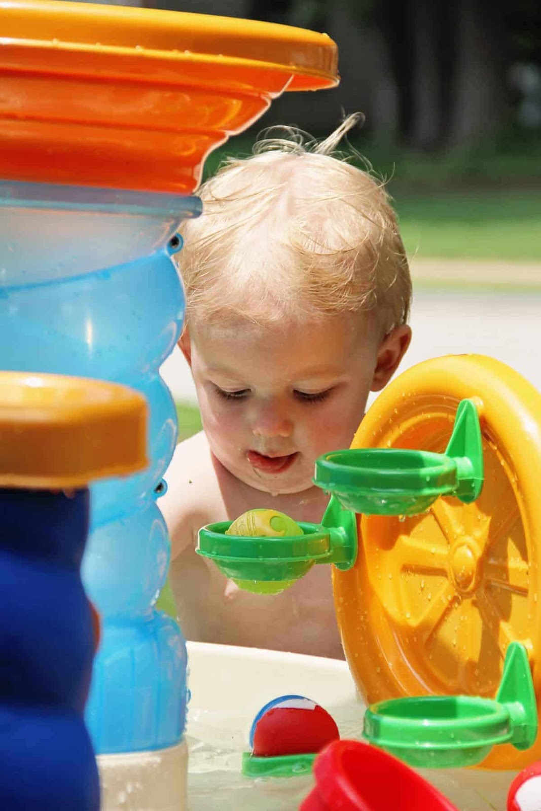 baby outdoor water table 