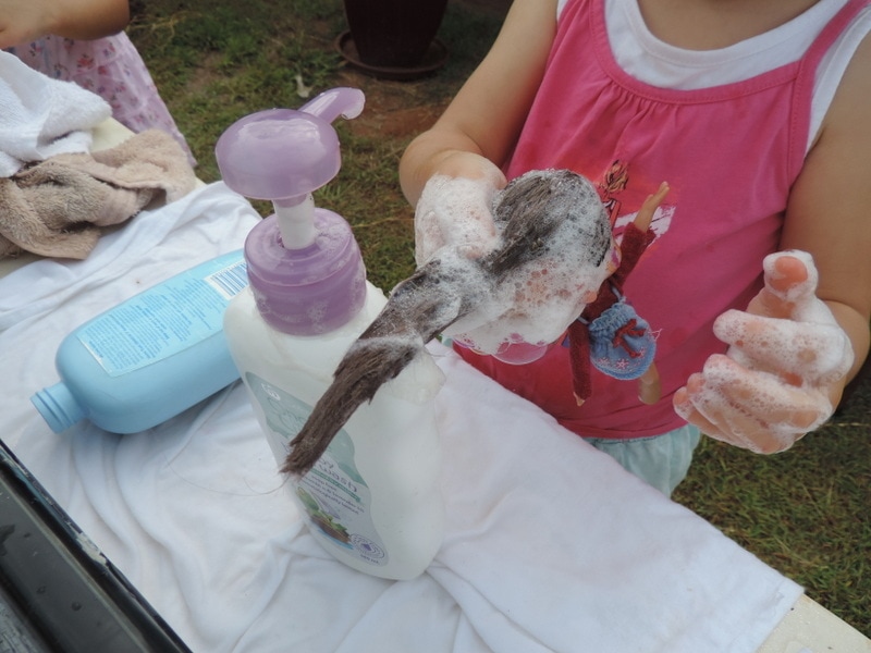 Keeping activities for toddler simple ensures early childhood educators, homeschool, parents, PreK teachers AND children will enjoy play and want to create & participate! Try some of the creative but easy tray and tub play ideas in this huge list!