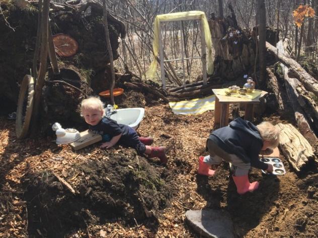 A group of children playing in a yard
Description automatically generated with low confidence