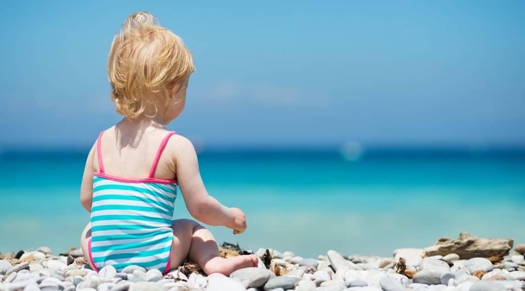 Top 15 Tips for Taking Babies to the Beach - PhotoJeepers