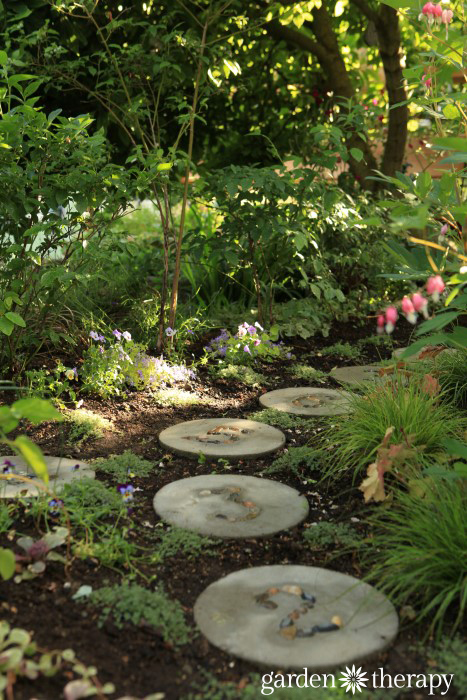 Garden Therapy Back Yard Play Garden Tour (16)