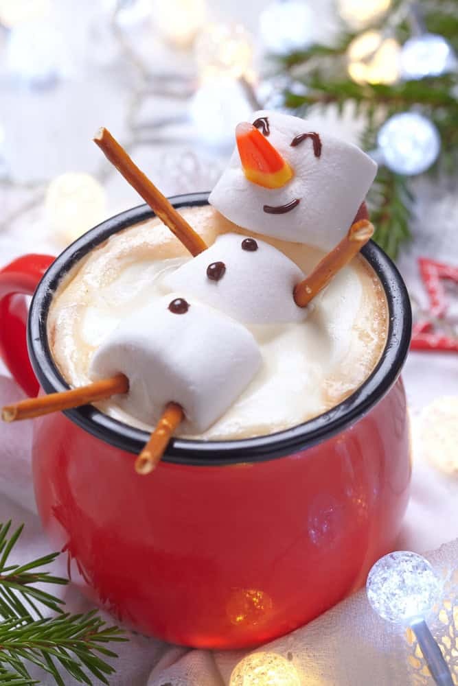 Cute snowman hot chocolate to make with kids