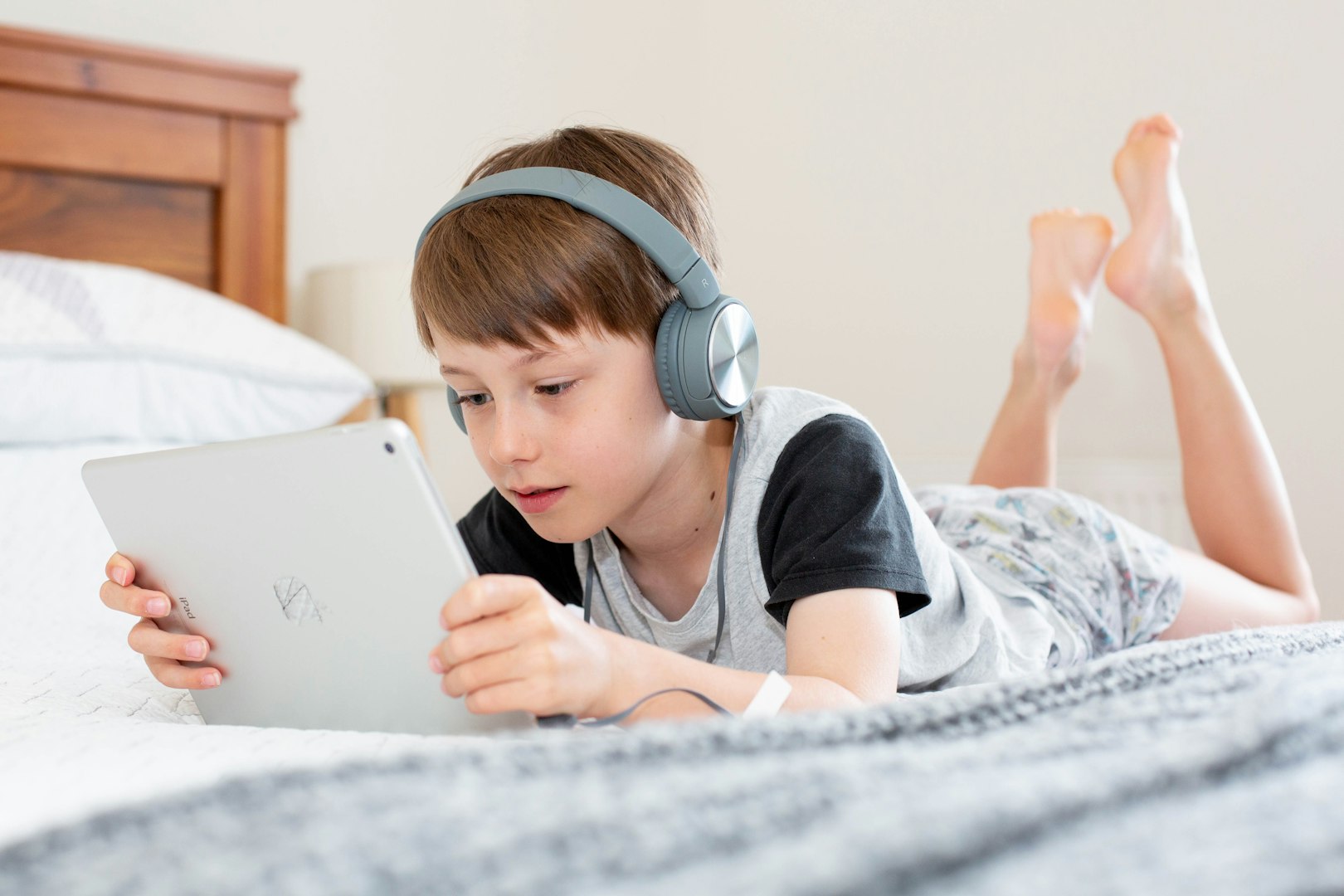 13 activities for kids using technology, but in an off-screen way!